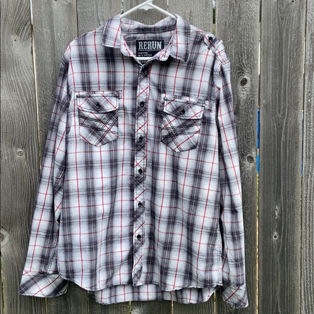XL rerun button down shirt
